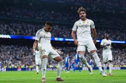 欧冠(guān)惊心！昔(xī)日(rì)冠(guān)軍(jūn)意(yì)外失利，皇(huáng)馬(mǎ)逆轉(zhuǎn)开门紅(hóng)