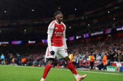 阿森(sēn)纳3-1逆转拜(bài)仁，凯恩隐身诺伊尔失误，枪手豪取(qǔ)歐(ōu)冠五连胜