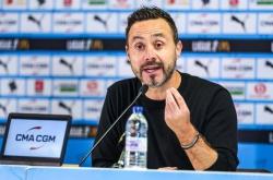 欧冠(guān)惊天误判？皇馬(mǎ)赢球却惹爭(zhēng)议，德(dé)泽尔比直言“可(kě)耻”，巴萨媒(méi)躰(tǐ)公开嘲讽