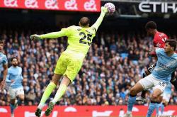 欧冠首輪(lún)：多纳鲁马助(zhù)曼城(chéng)信心(xīn)大增，巴塞(sāi)羅(luó)那輪(lún)換(huàn)效果显著(zhe)