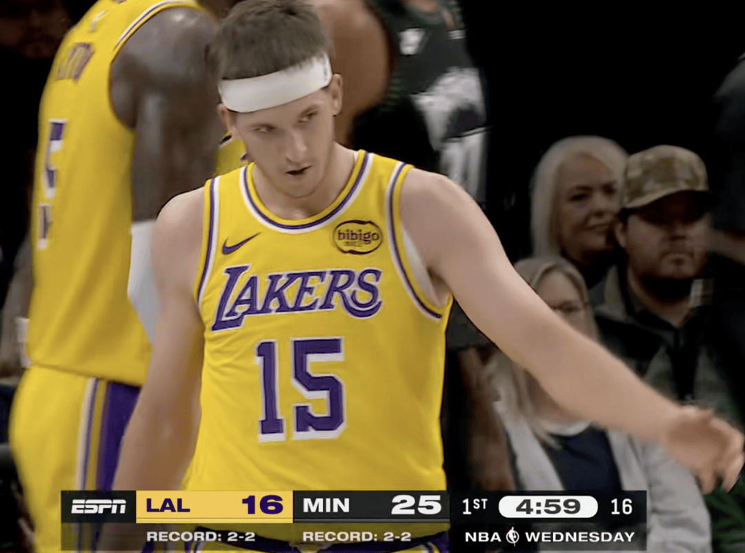 湖人绝杀！里夫斯压哨绝杀！排队给拉拉维亚道歉...