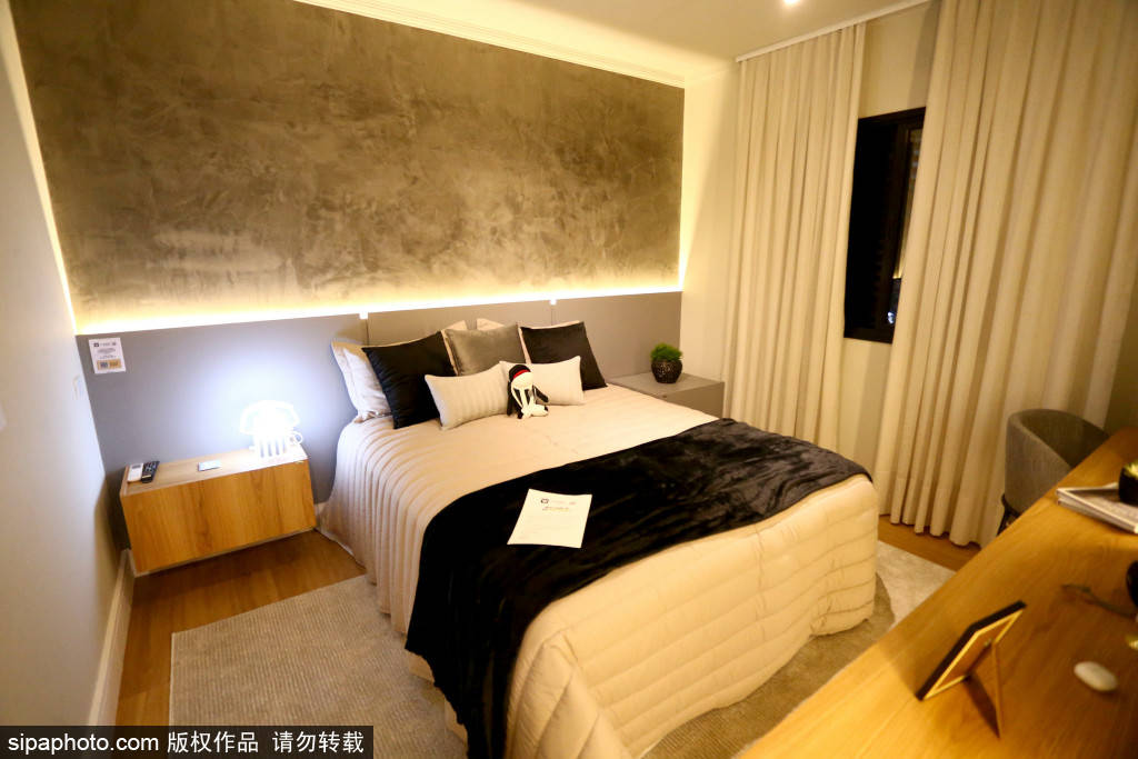 39岁诺伊尔第153次欧冠出场，超越本泽马，历史出场榜排名第5位！