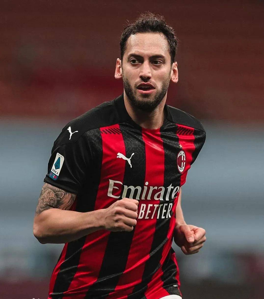 多变的恰尔汗奥卢！