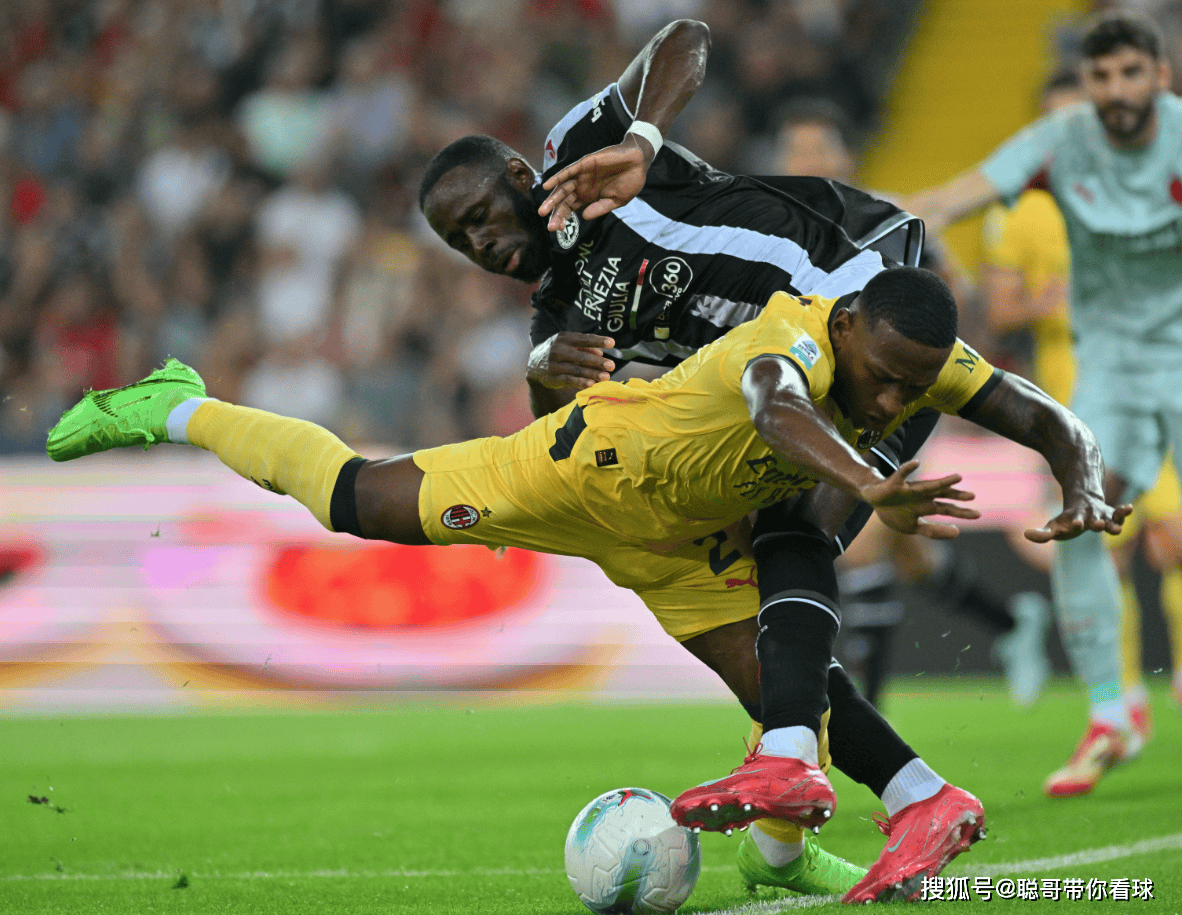 意甲联赛，国际米兰VSAC米兰，AC米兰不败金身直面国米复仇火焰。