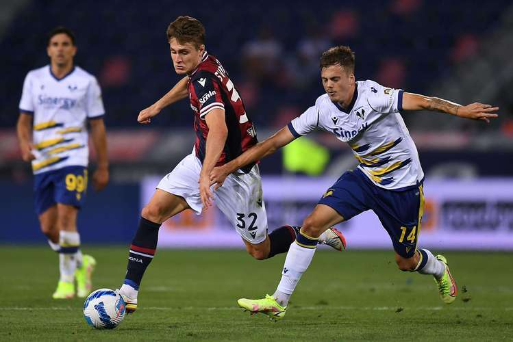 里尔对阵里昂，吉鲁与拉卡泽特同门德比，里尔进攻猛兽但防守隐患，争夺欧冠资格