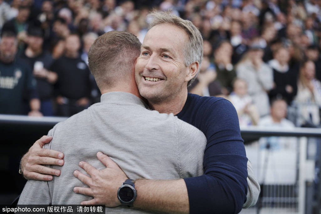 库库雷利亚:赛前聆听欧冠主题曲无比触动,儿时仰望如今亲身参与