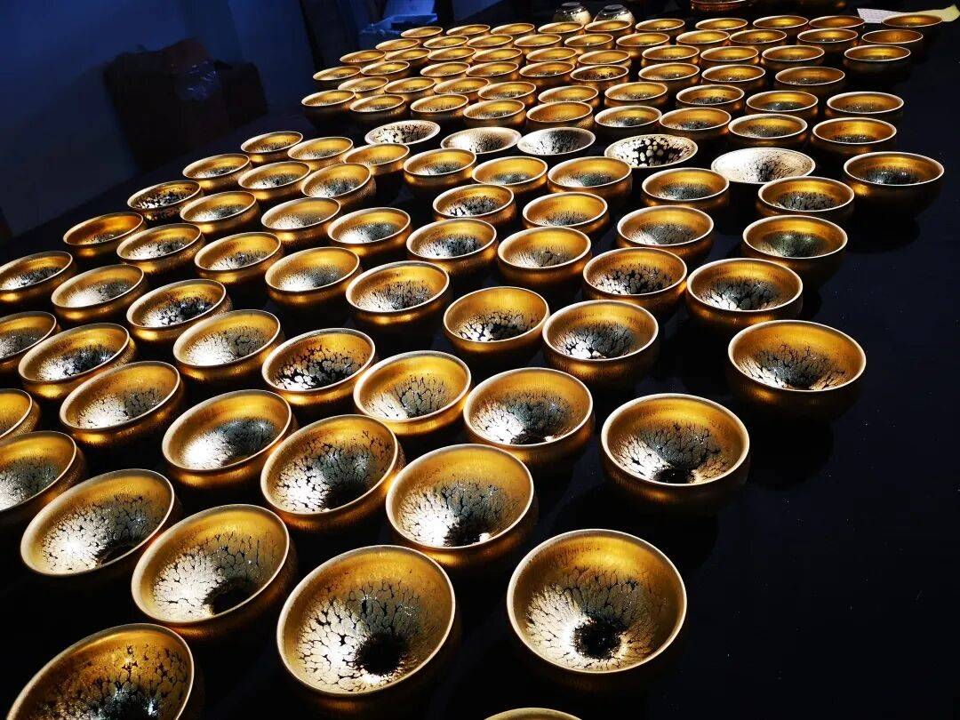 资讯 | 中文宣三百文化集团文化产品迎来“码”时代