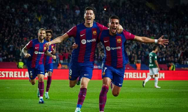 欧冠-布鲁日对阵巴萨:弗里克确认亚马尔参赛