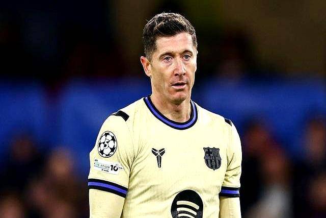 欧冠惨败!主帅弗里克更衣室暴怒,切尔西撕碎西甲伪强队!