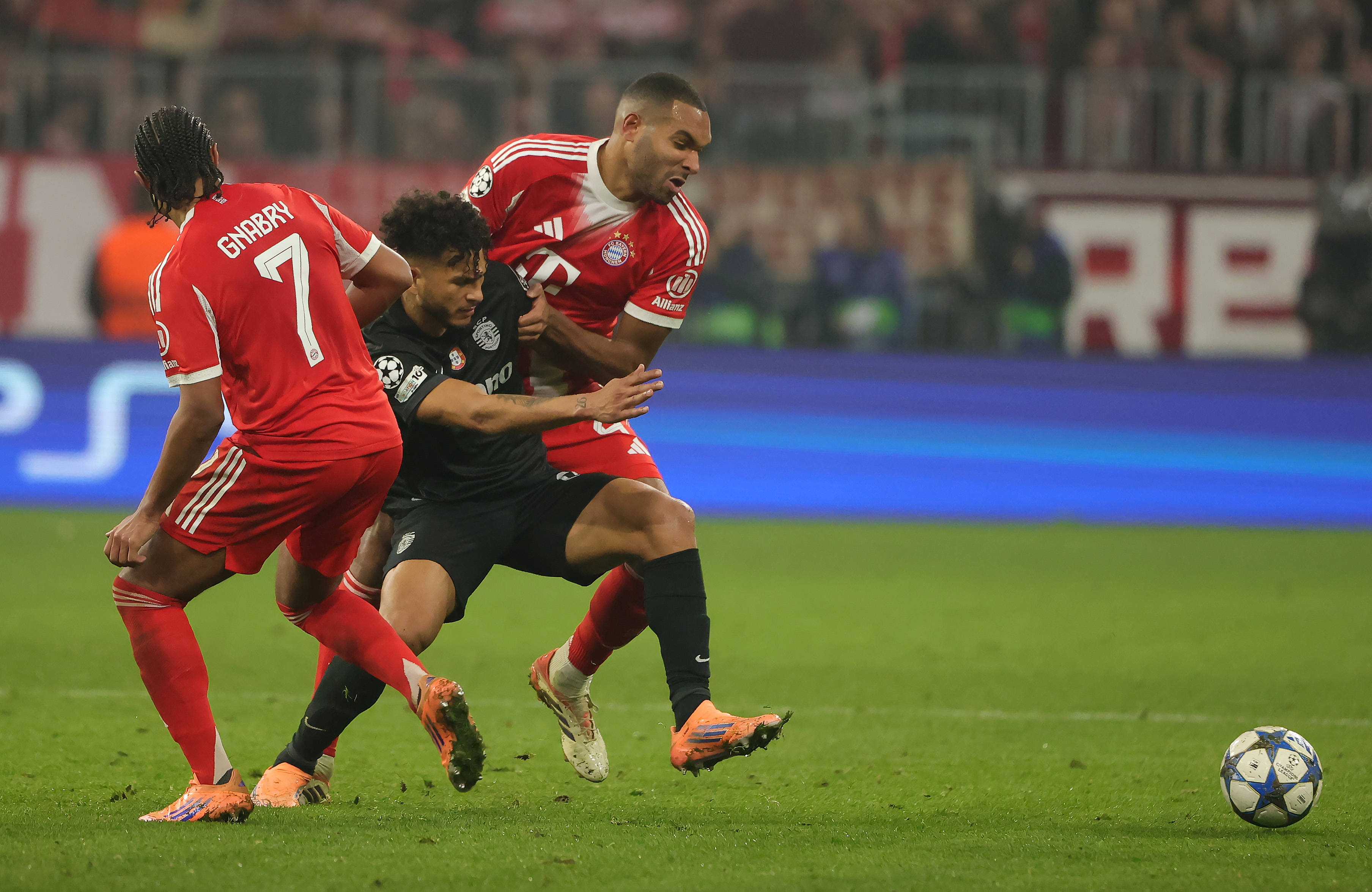 （体育）足球——欧冠：拜仁慕尼黑胜里斯本竞技