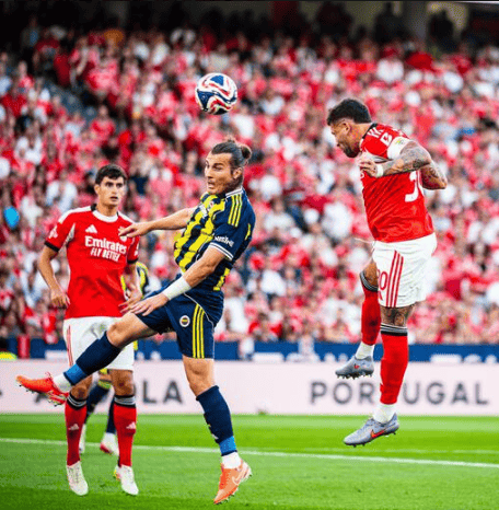 欧冠——本菲卡 VS 那不勒斯 比分预测!